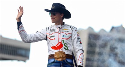 NASCAR NEWS -Carson Hocevar ฤดูกาล 2025 อยู่ระหว่างการพิจารณา