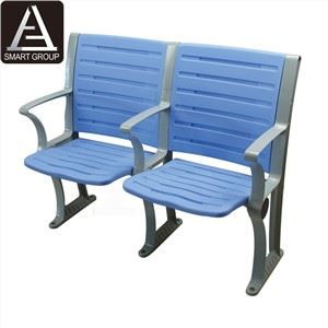 ผลิตที่นั่งสนามพับได้